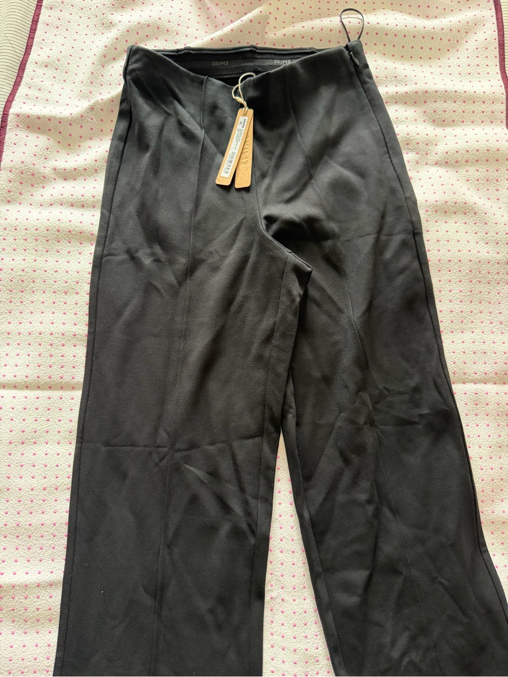 NWT - S - SKIMS HIGH-WAISTED PINTUCK STRAIGHT LEG PANT - Obsidian - Picture 5 of 5